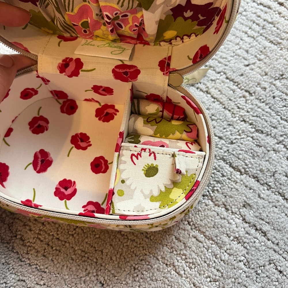 Vera Bradley Floral Quilted Jewelry Case - Picture 11 of 13